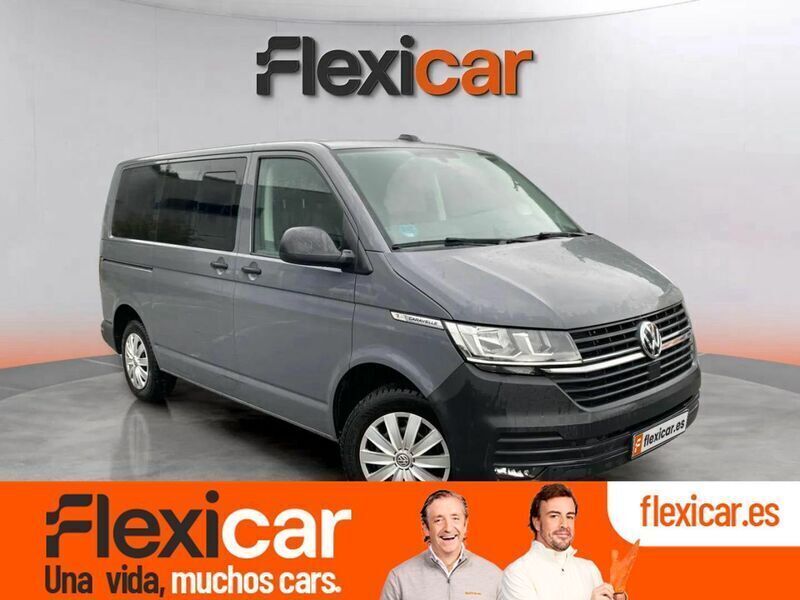 Gris Usado 2022 VW Caravelle Monovolumen | 38.990 € (Un poco caro) - Imagen 1/4