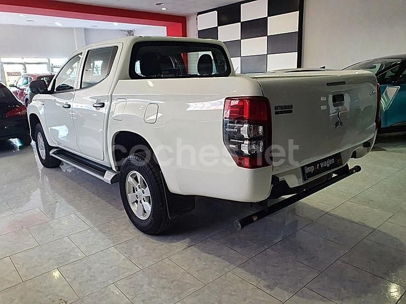 Usado Mitsubishi L200 150 CV (110 kW) 2021 Blanco Pickup/Camioneta