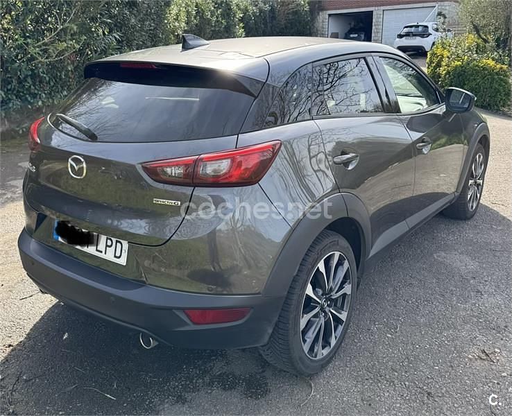 Usado Mazda CX-3 121 CV (88 kW) 2021 Gris / plata SUV