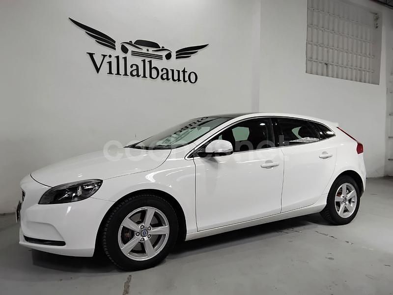 Usado Volvo V40 Momentum 150 CV (110 kW) 2012 Blanco Utilitario