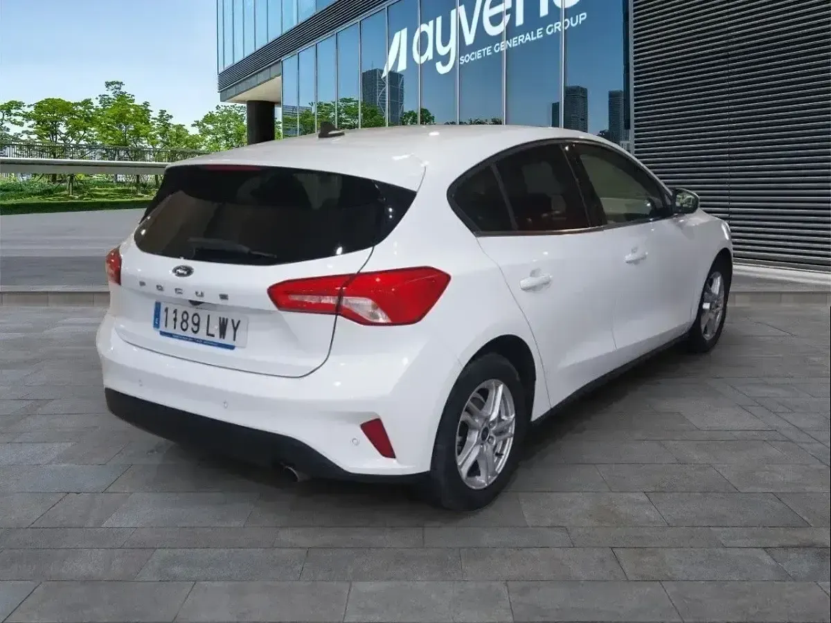 Usado Ford Focus Trend+ 120 CV (88 kW) 2022 Blanco Berlina