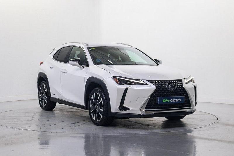 Usado Lexus UX 250h Executive Line 152 CV (111 kW) 2020 Blanco SUV