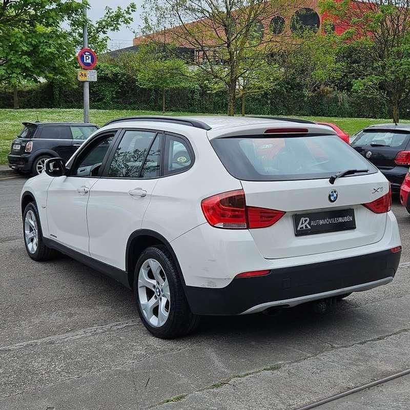 Usado BMW X1 Comfort Edition 177 CV (130 kW) 2010 Blanco SUV