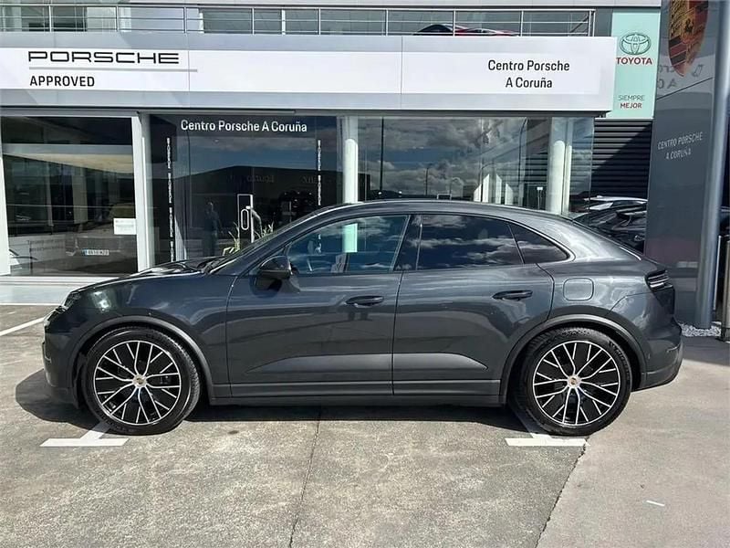 Begagnad Porsche Macan 300 kW (408 HK) 2024 Grå SUV