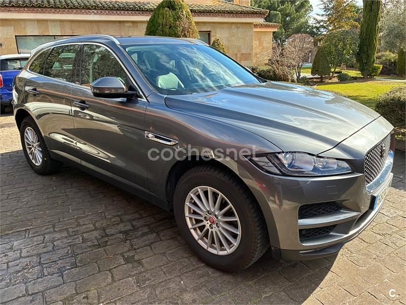 Usado Jaguar F-Pace Prestige 180 CV (132 kW) 2018 Gris / plata SUV