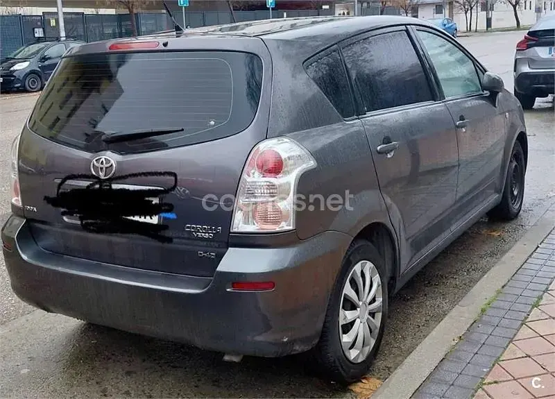 Käytetty Toyota Corolla Verso Luna 136 HP (100 kW) 2008 Oranssi Tila-auto