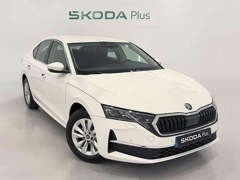 Blanco Nuevo 2025 Skoda Octavia Selection Utilitario | 30.750 € (Buen precio) - Imagen 1/4
