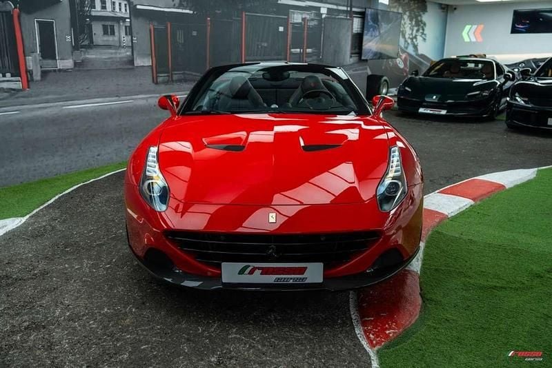 Usado Ferrari California 560 CV (411 kW) 2017 Rojo Descapotable