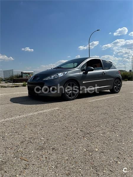 Usado Peugeot 207 GTi 155 CV (114 kW) 2011 Gris / plata Berlina