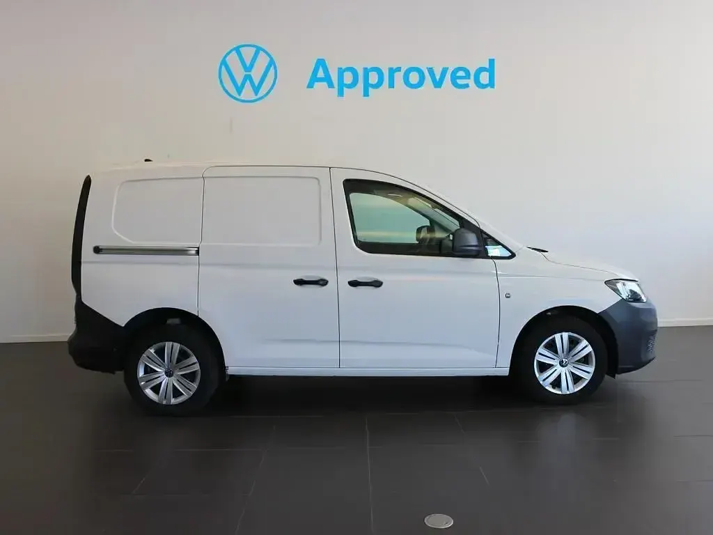 Usado VW Caddy 102 CV (75 kW) 2025 Blanco Monovolumen