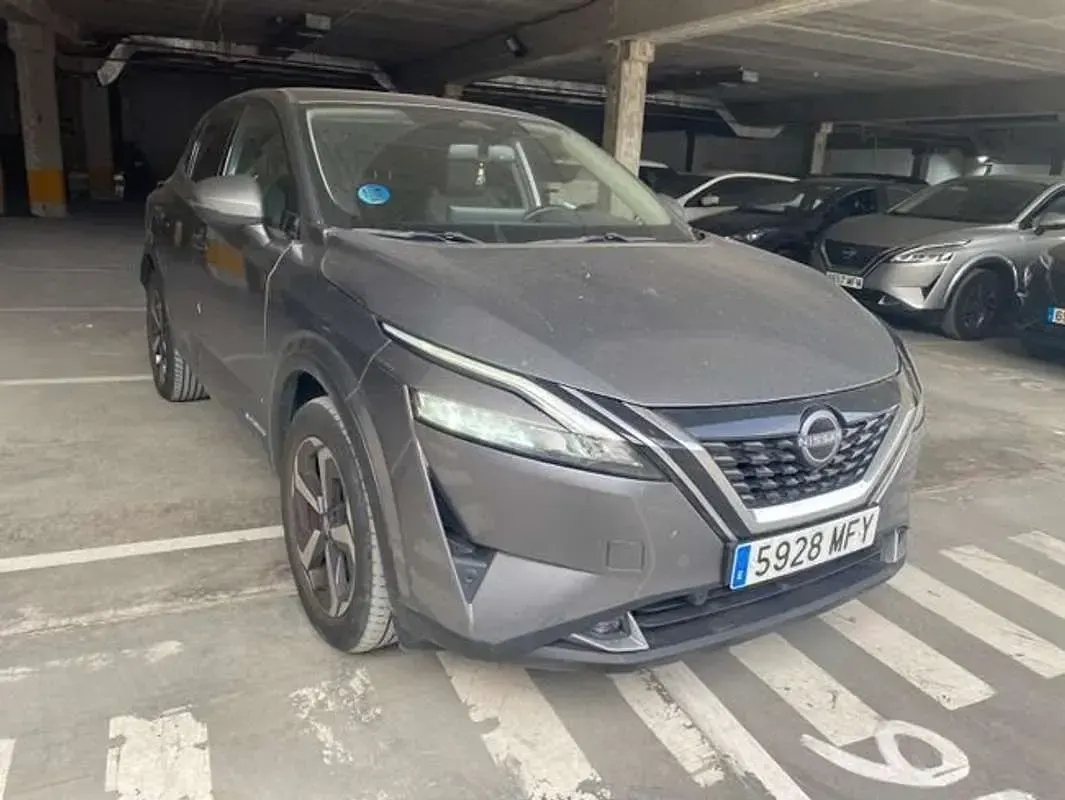 Usado Nissan Qashqai N-Connecta 190 CV (139 kW) 2023 Gris SUV