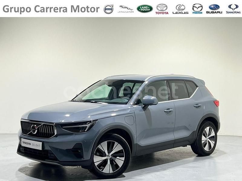 Usado Volvo XC40 Plus 211 CV (155 kW) 2022 Gris / plata SUV