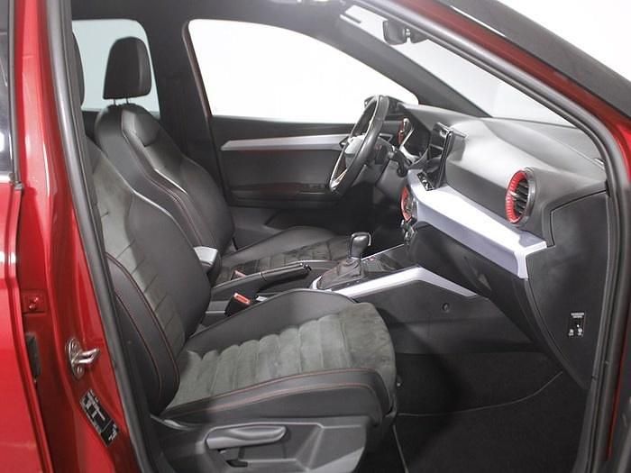 Usado Seat Arona FR 110 CV (80 kW) 2022 Rojo SUV