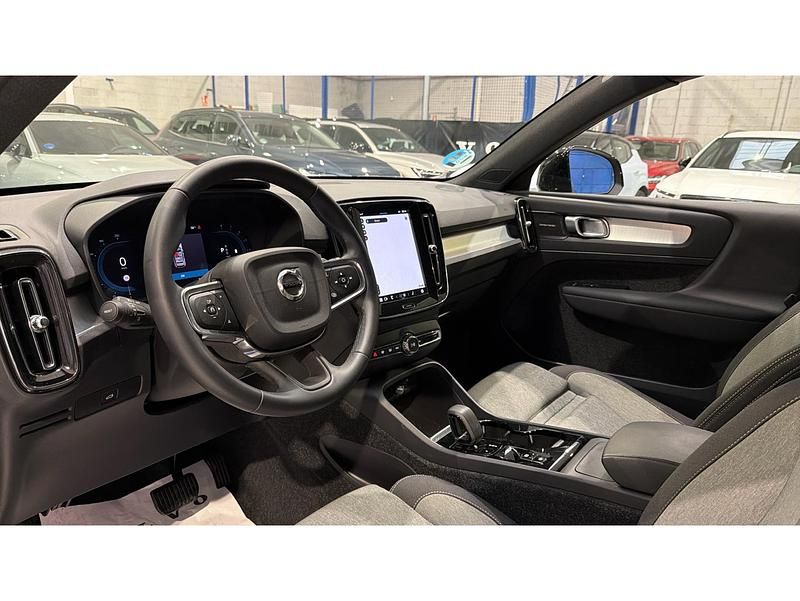 Usado Volvo XC40 163 CV (119 kW) 2024 Negro SUV