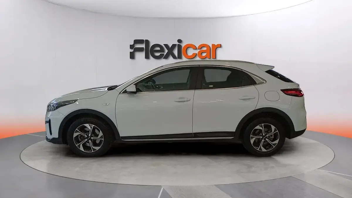 Usado Kia XCeed 101 CV (74 kW) 2024 Blanco SUV