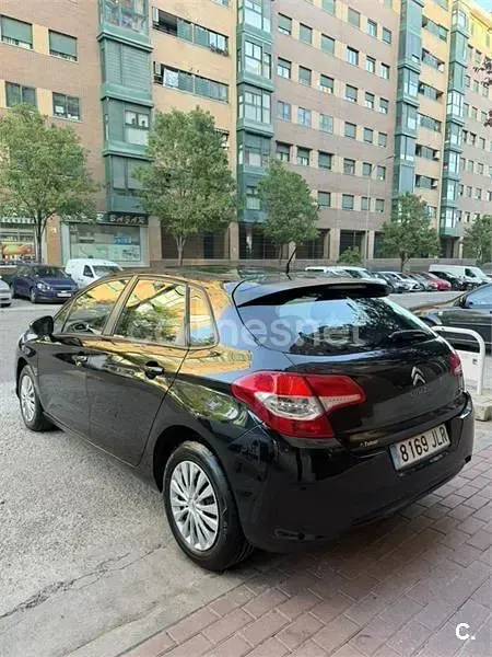 Używany Citroën C4 Live 99 KM (72 kW) 2016 Czarny Sedan/Limuzyna