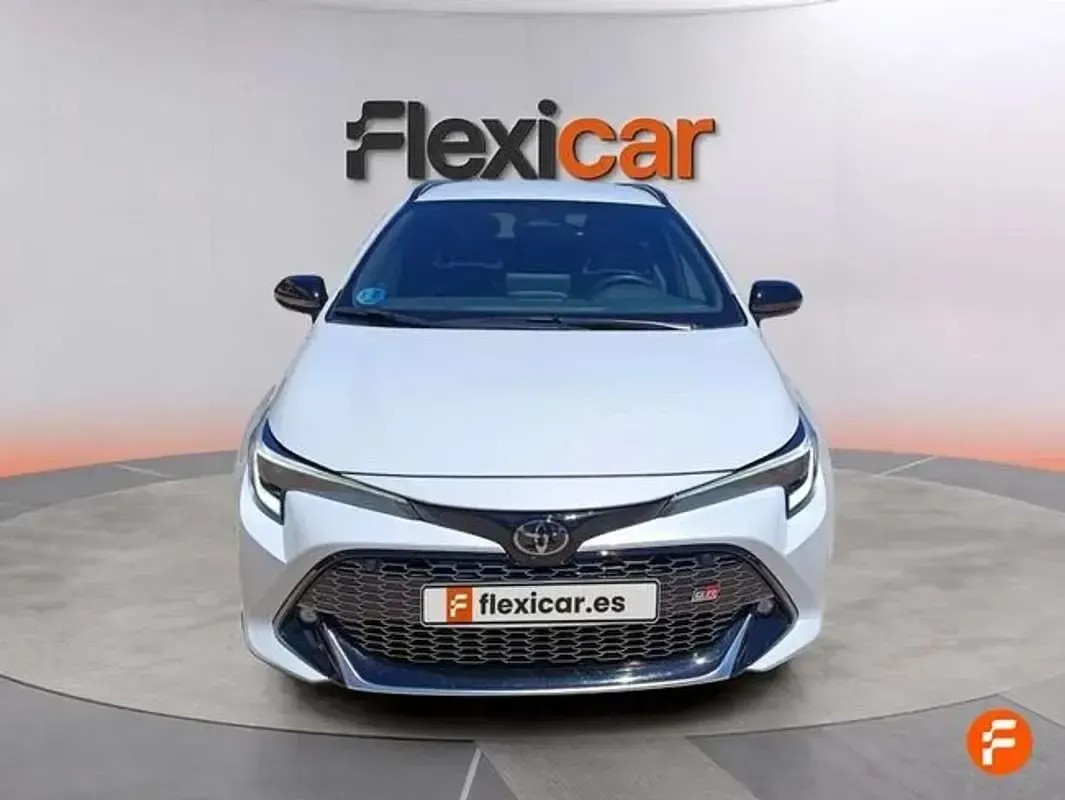 Usado Toyota Corolla Sport 196 CV (144 kW) 2023 Blanco Familiar