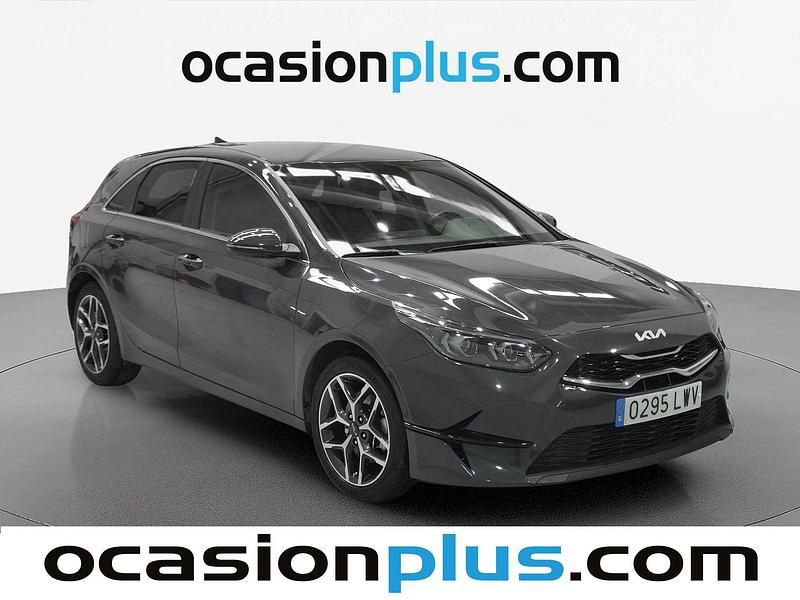 Usado Kia Ceed 101 CV (74 kW) 2022 Gris Utilitario