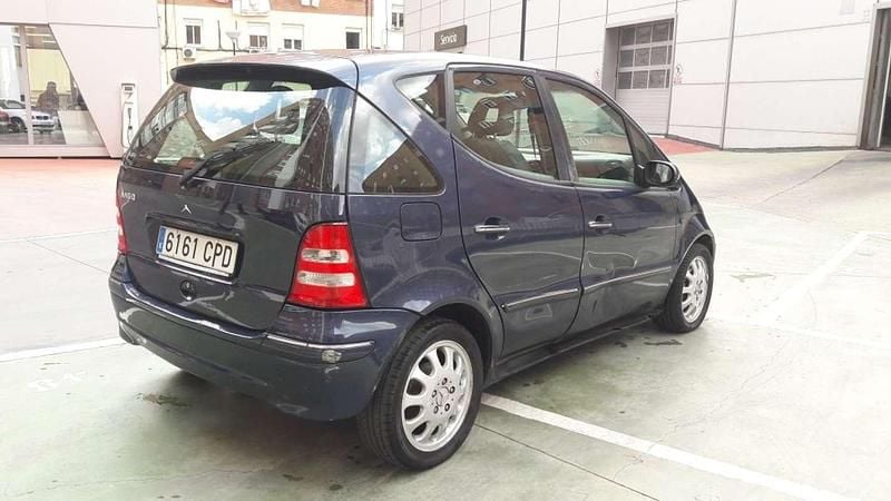 Usado Mercedes A160 Elegance 102 CV (75 kW) 2003 Azul Utilitario