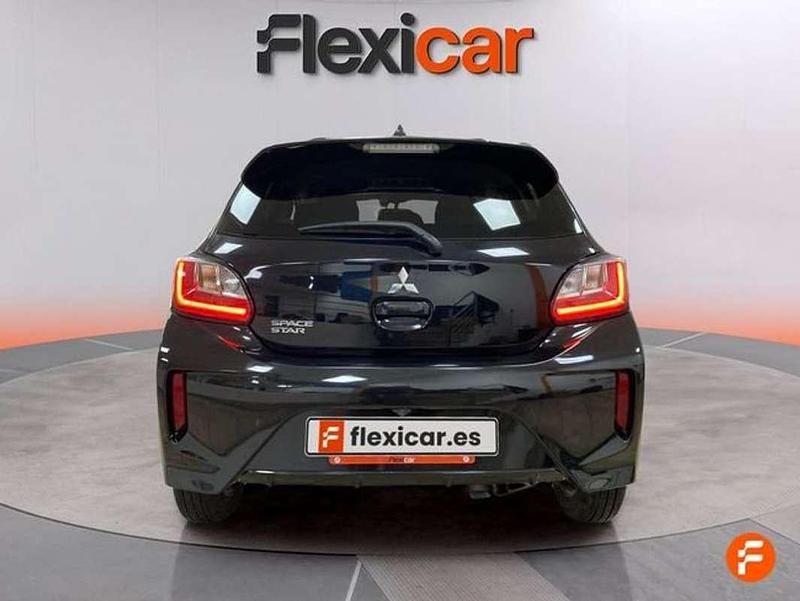 Usado Mitsubishi Space Star Motion 71 CV (52 kW) 2021 Negro Utilitario