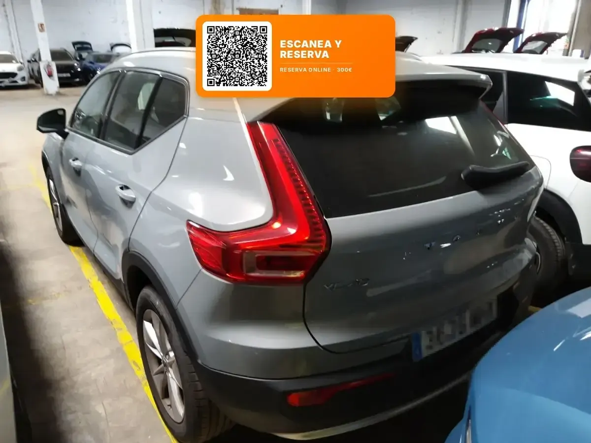 Usado Volvo XC40 Core 163 CV (119 kW) 2023 Azul SUV