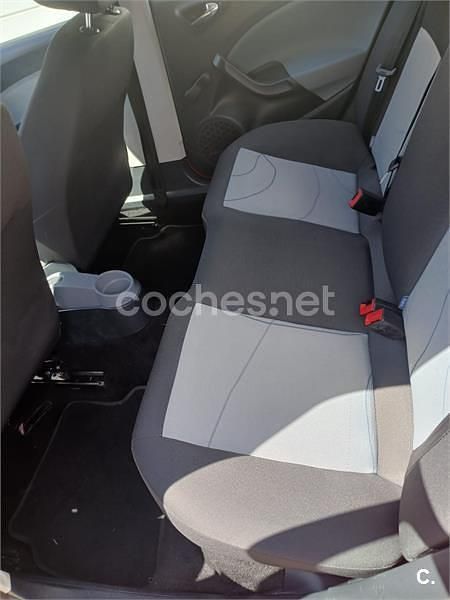 Käytetty Seat Ibiza I-Tech 70 HP (51 kW) 2014 Punainen Sedan