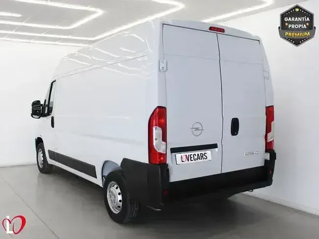 Usado Opel Movano 120 CV (88 kW) 2023 Blanco Berlina