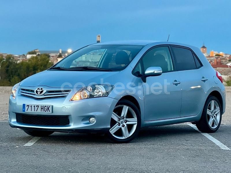 Azul Usado 2011 Toyota Auris Berlina | 8500 € (Precio justo) - Imagen 1/4