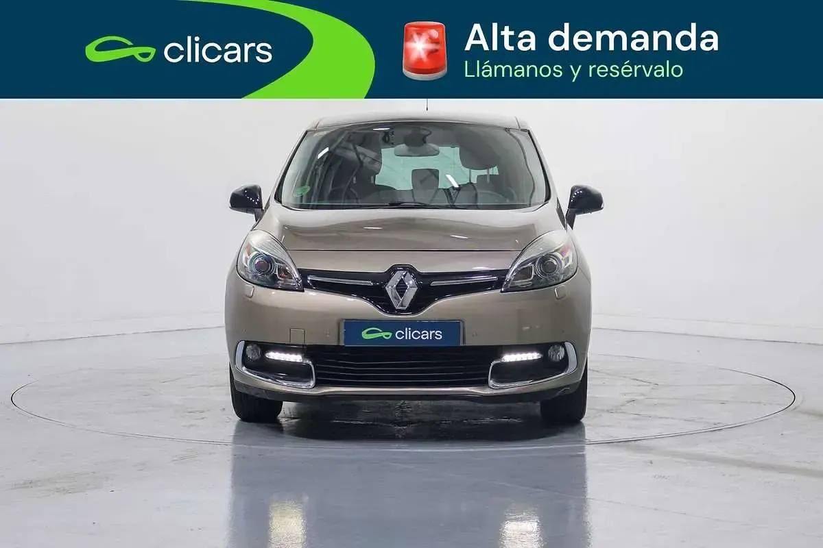 Usado Renault Scénic Bose Edition 132 CV (97 kW) 2015 Marrón Monovolumen