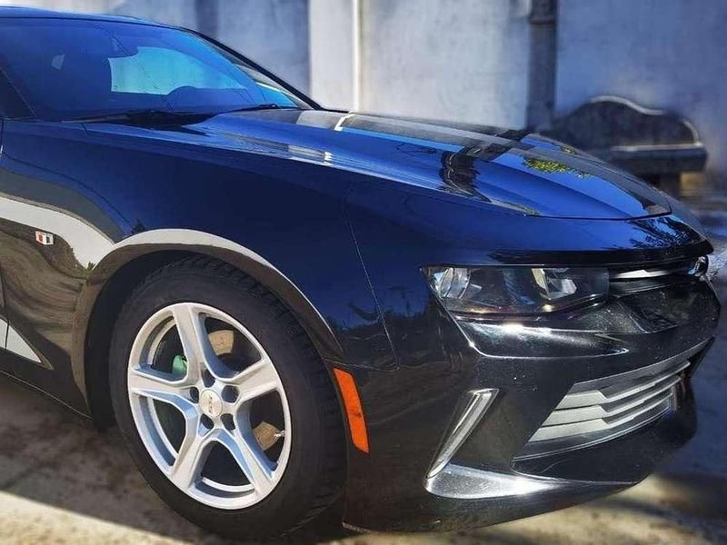 Usado Chevrolet Camaro 432 CV (317 kW) 2018 Negro Coupe