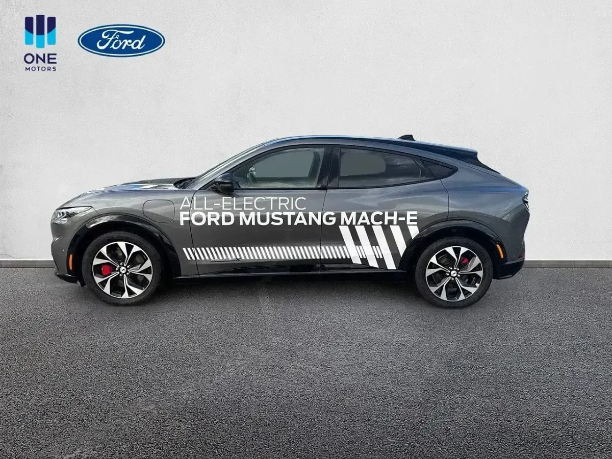Usado Ford Mustang Mach-E Premium 216 kW (294 CV) 2024 Gris SUV