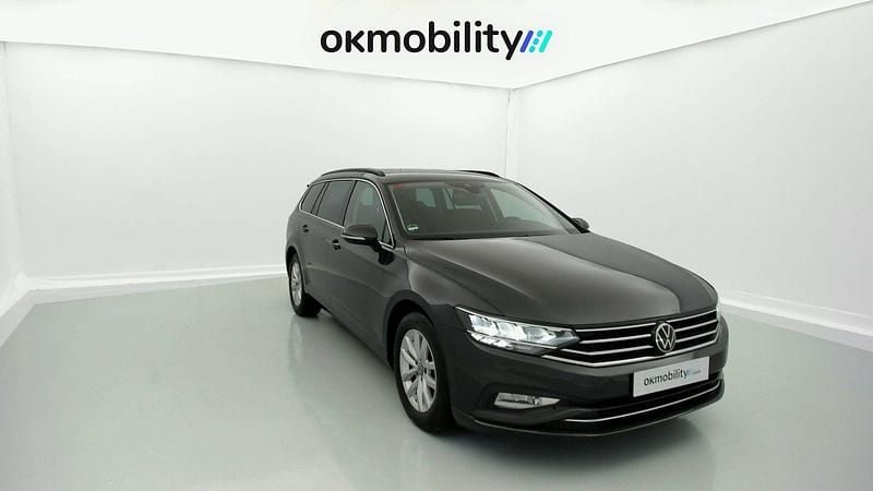 Usado VW Passat Business 150 CV (110 kW) 2021 Deep black Familiar