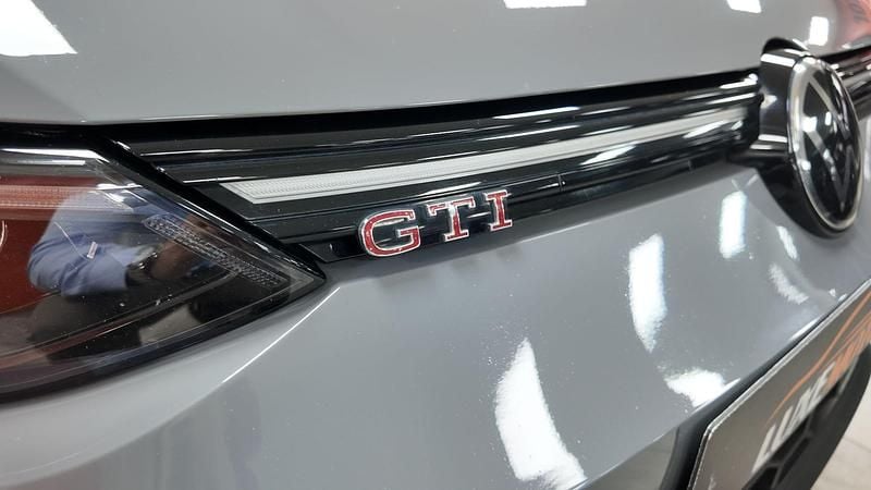 Gris / plata Usado 2022 VW Golf VIII GTI Clubsport Berlina | 37.990 € (Precio justo) - Imagen 1/4