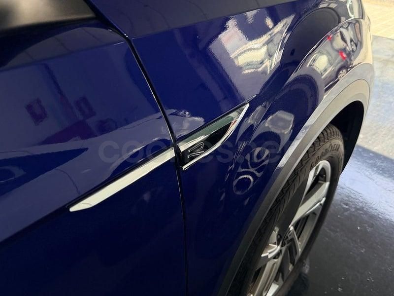 Usado VW T-Roc R-line 150 CV (110 kW) 2024 Azul SUV