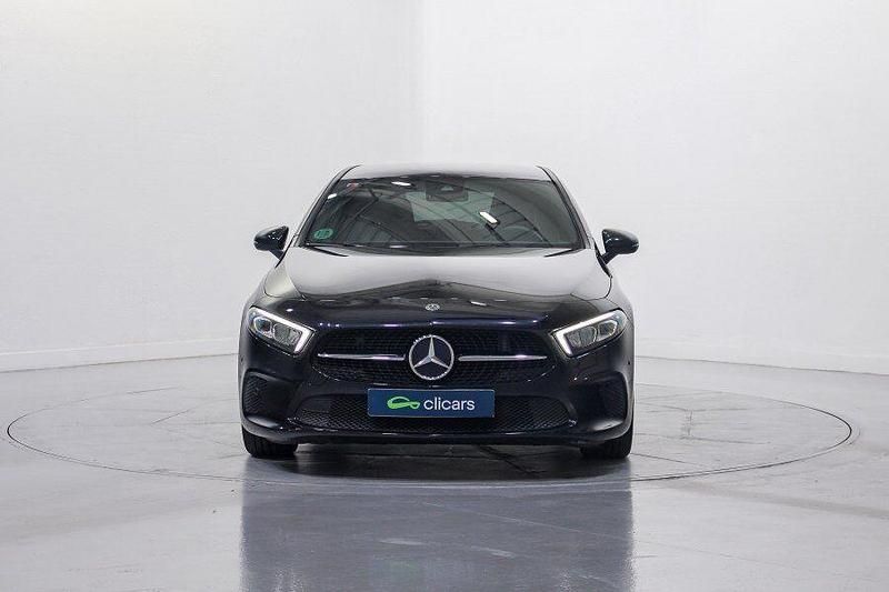 Usado Mercedes A180 116 CV (85 kW) 2019 Negro Berlina