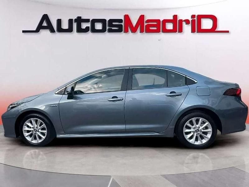Usado Toyota Corolla Advance 122 CV (89 kW) 2021 Gris Berlina