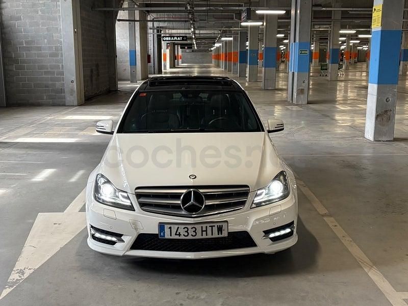 Usado Mercedes C220 170 CV (125 kW) 2013 Blanco Berlina
