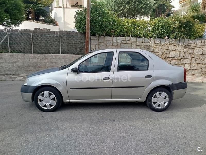 Gris / plata Usado 2008 Dacia Sandero Lauréate Utilitario | 2500 € (Super precio) - Imagen 1/4