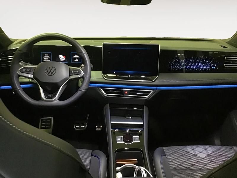 Usado VW Tiguan R-line 204 CV (150 kW) 2025 Blanco SUV