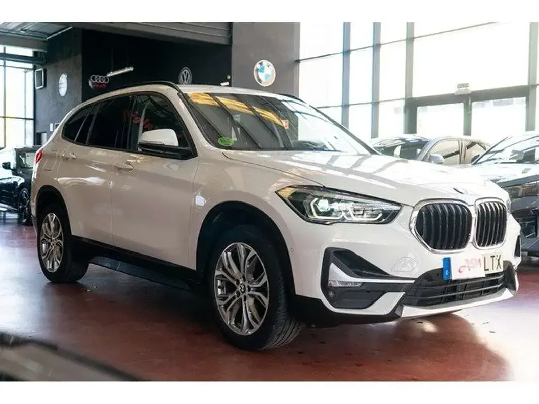 Używany BMW X1 Sport Line 150 KM (110 kW) 2022 Biały SUV