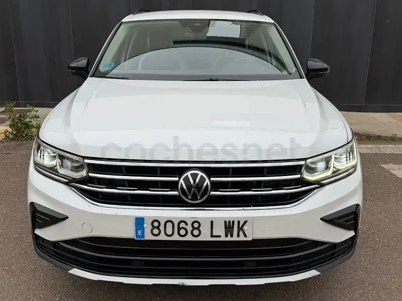 Usado VW Tiguan Sportline 150 CV (110 kW) 2022 Blanco SUV