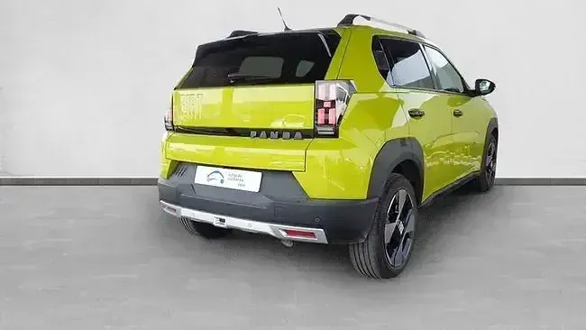 Usado Fiat Grande Panda La Prima 145 CV (106 kW) 2025 Amarillo Utilitario