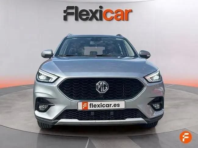 Usado MG ZS Luxury 111 HP (81 kW) 2023 Cinzento Sedan