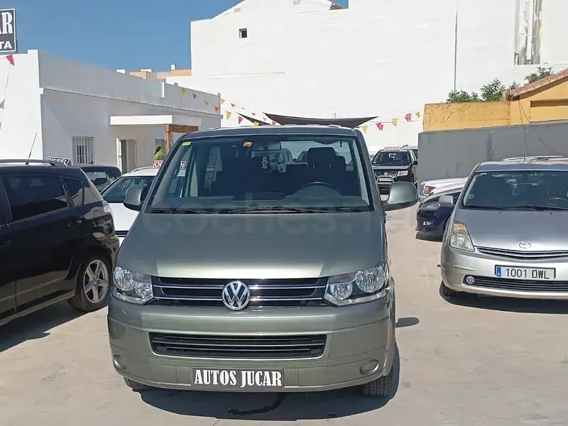Usado VW Multivan Comfortline 102 CV (75 kW) 2010 Verde Monovolumen