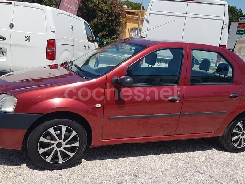 Granate Usado 2006 Dacia Logan Lauréate Berlina | 4950 € (Caro) - Imagen 1/4