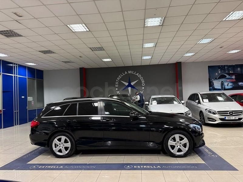 Usado Mercedes C220 170 CV (125 kW) 2015 Negro Familiar