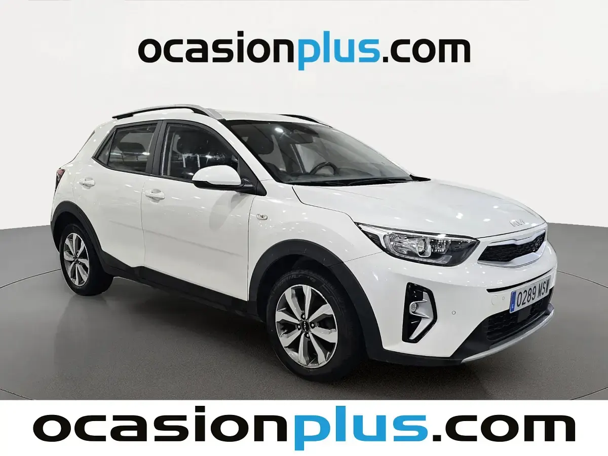 Usado Kia Stonic 101 CV (74 kW) 2024 Blanco SUV