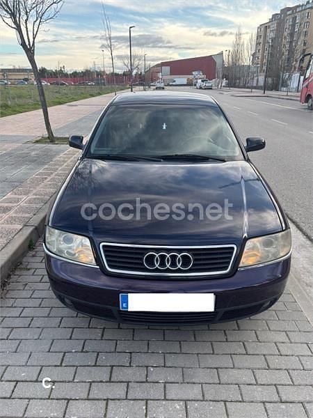Usado Audi A6 150 CV (110 kW) 2000 Azul Berlina
