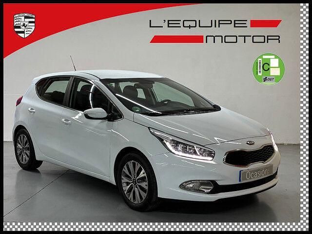 Blanco Usado 2014 Kia Ceed Utilitario | 11.990 € (Precio justo) - Imagen 1/4