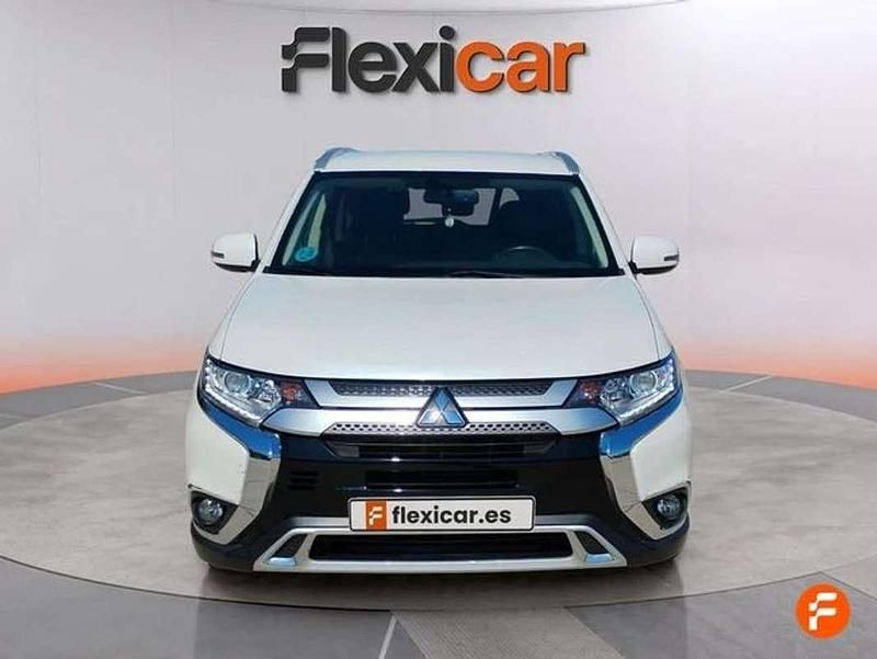 Usado Mitsubishi Outlander Motion 150 CV (110 kW) 2021 Blanco SUV